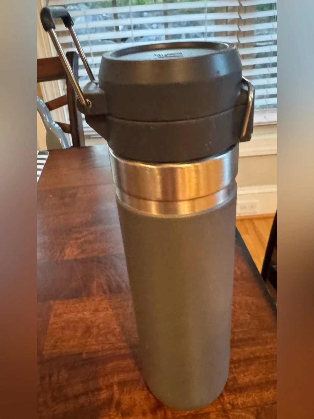 ☕ Stanley Classic 24 oz Vacuum Insulated Travel Mug 🩶